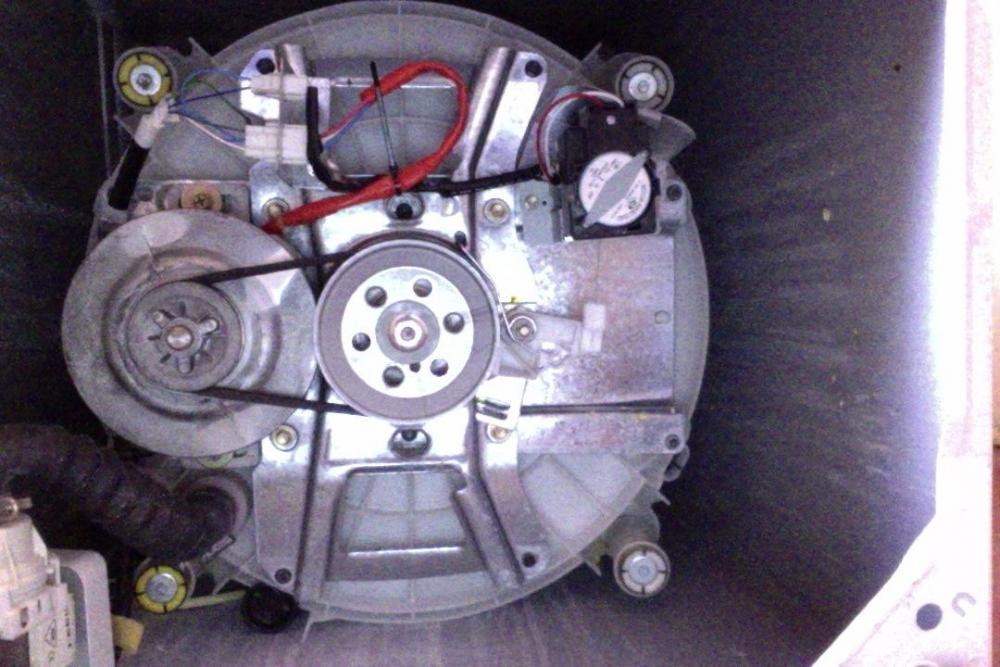 Bottom of machine.jpg